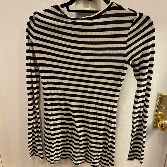 Bcbg knit - Picture 2 of 3